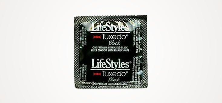 24 Lifestyles Tuxedo Condoms